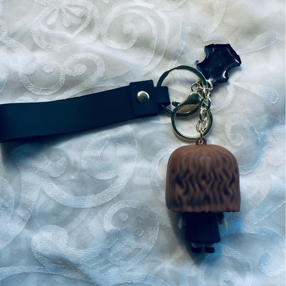 NWT Hermione Granger Bracelet Wristlet Keychain Harry Potter Hogwarts Gryffindor - Picture 6 of 10